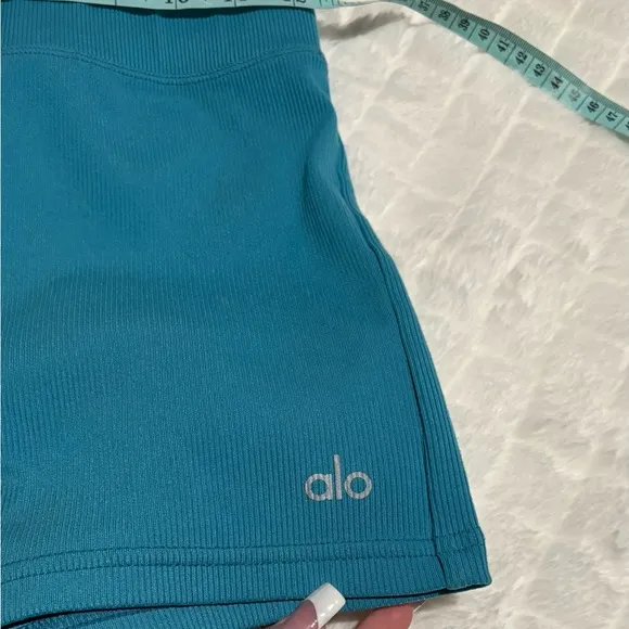 ALO Yoga Goddess Ribbed High-Waist Hot Short