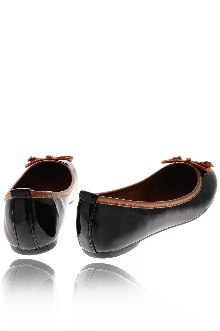 DEUX COULEUR Black Patent Ballerinas