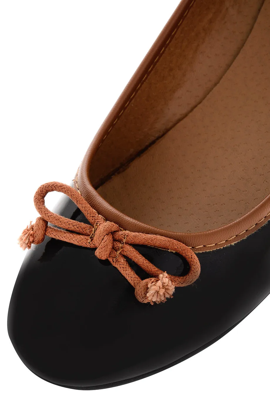 DEUX COULEUR Black Patent Ballerinas