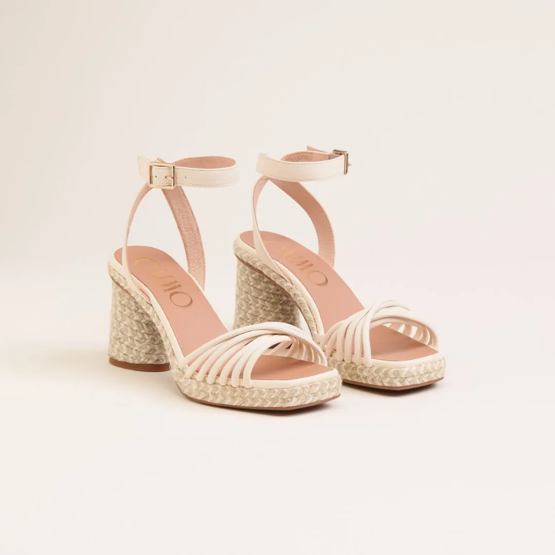 FUSCA White heels