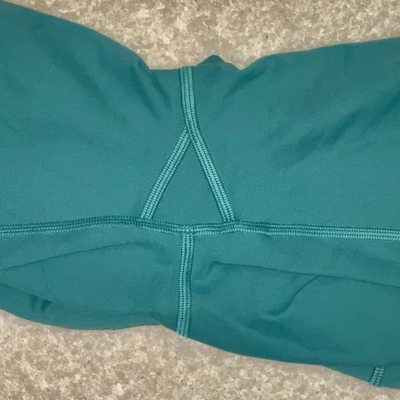 Lululemon Wunder Train High Rise Short 8”