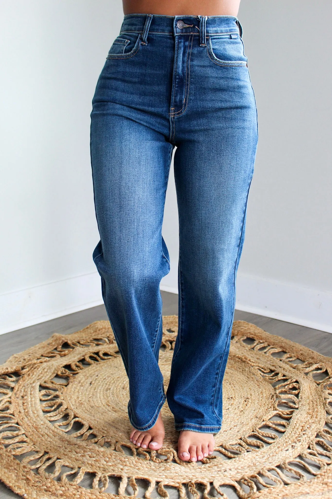Marin High Rise Straight • Medium Wash
