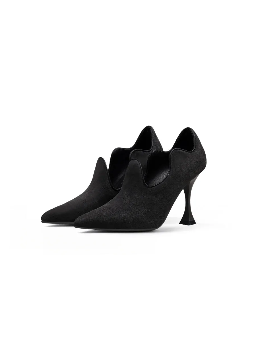 Scalloped Edges-Curve Shaped Leather Stilettos - Black