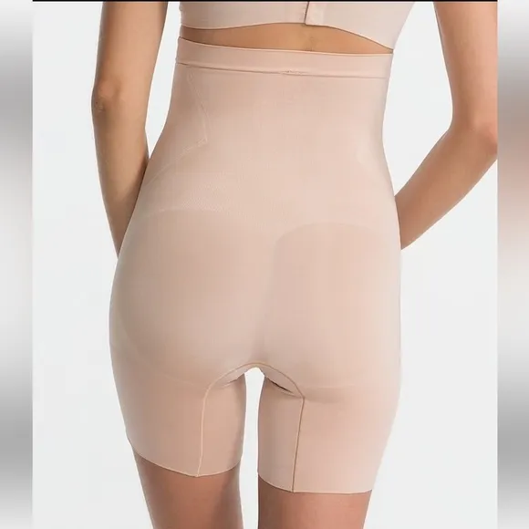 Spanx OnCore High-Waisted Mid-Thigh Shaper w2.