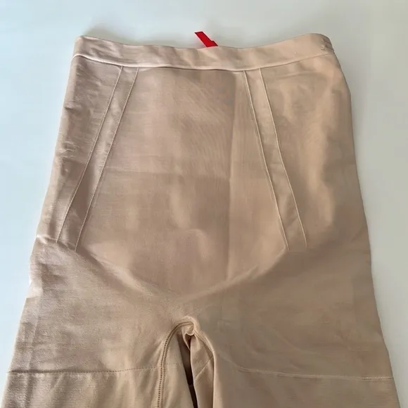 Spanx OnCore High-Waisted Mid-Thigh Shaper w2.