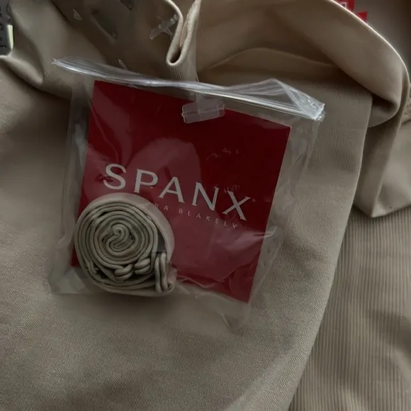 Spanx OnCore High-Waisted Mid-Thigh Shaper w2.