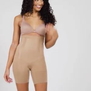 Spanx OnCore High-Waisted Mid-Thigh Shaper w2.