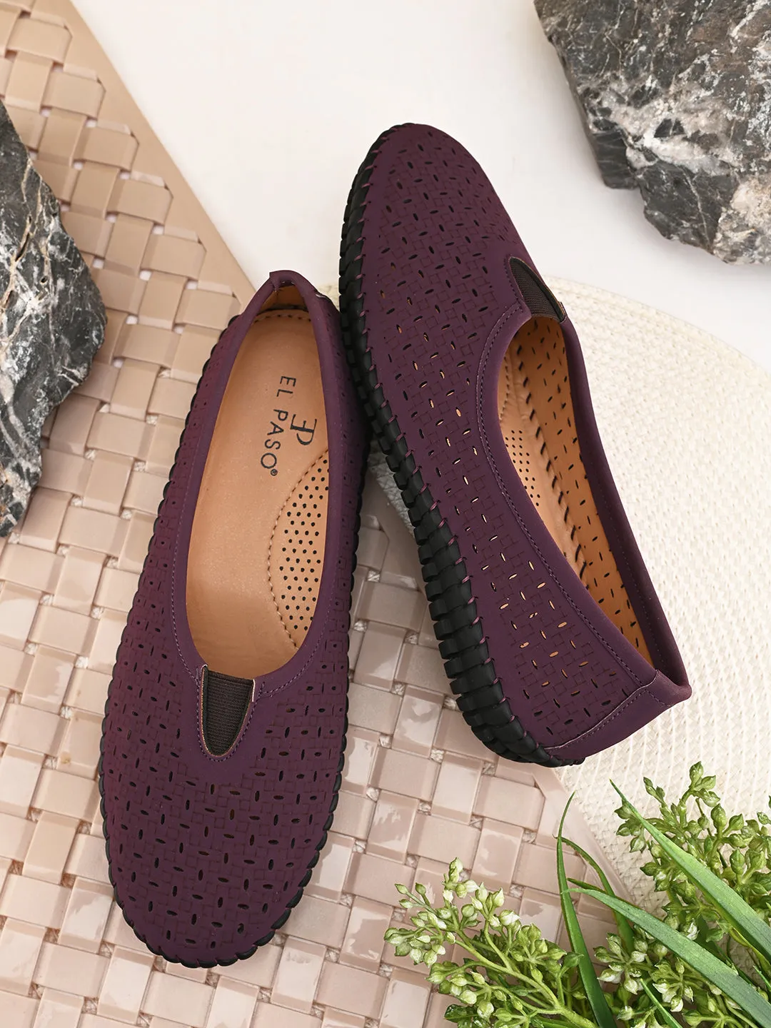 Women Ballerinas Flats With Laser Cuts